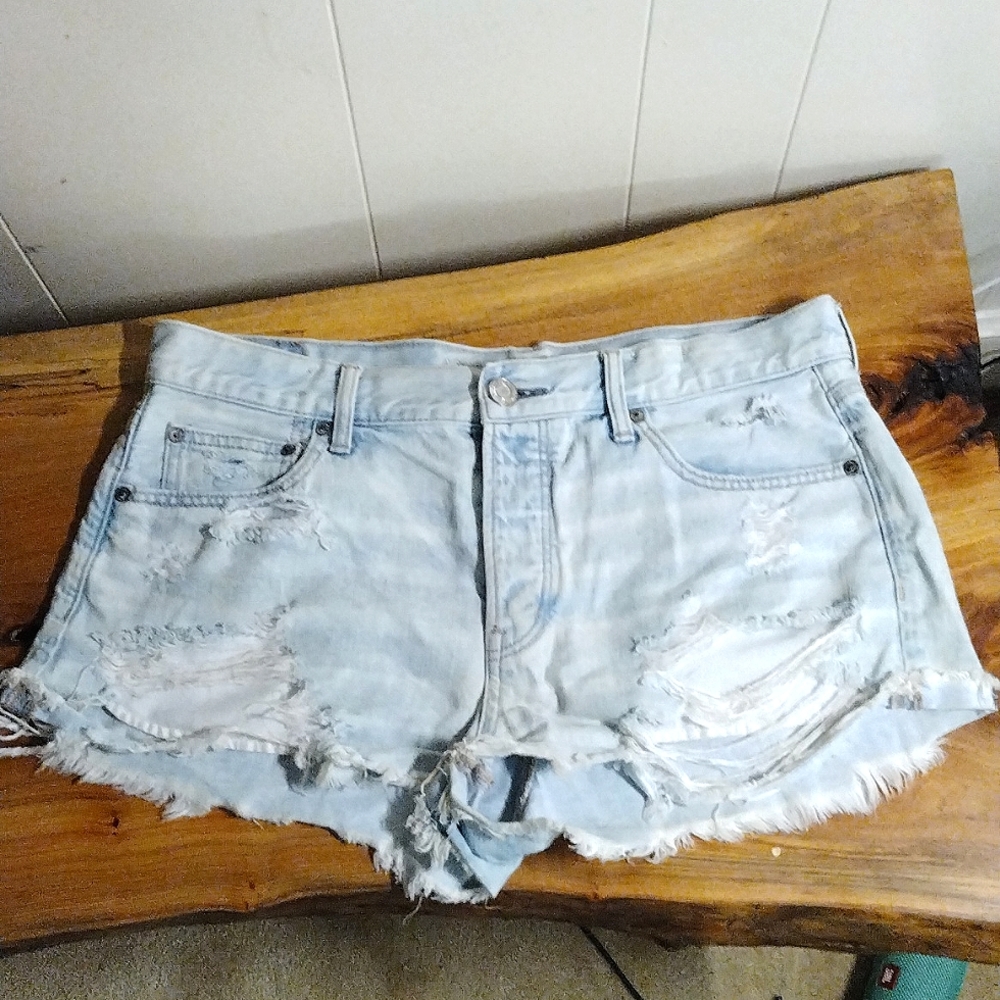 American Eagle distressed denim shorts size 12
